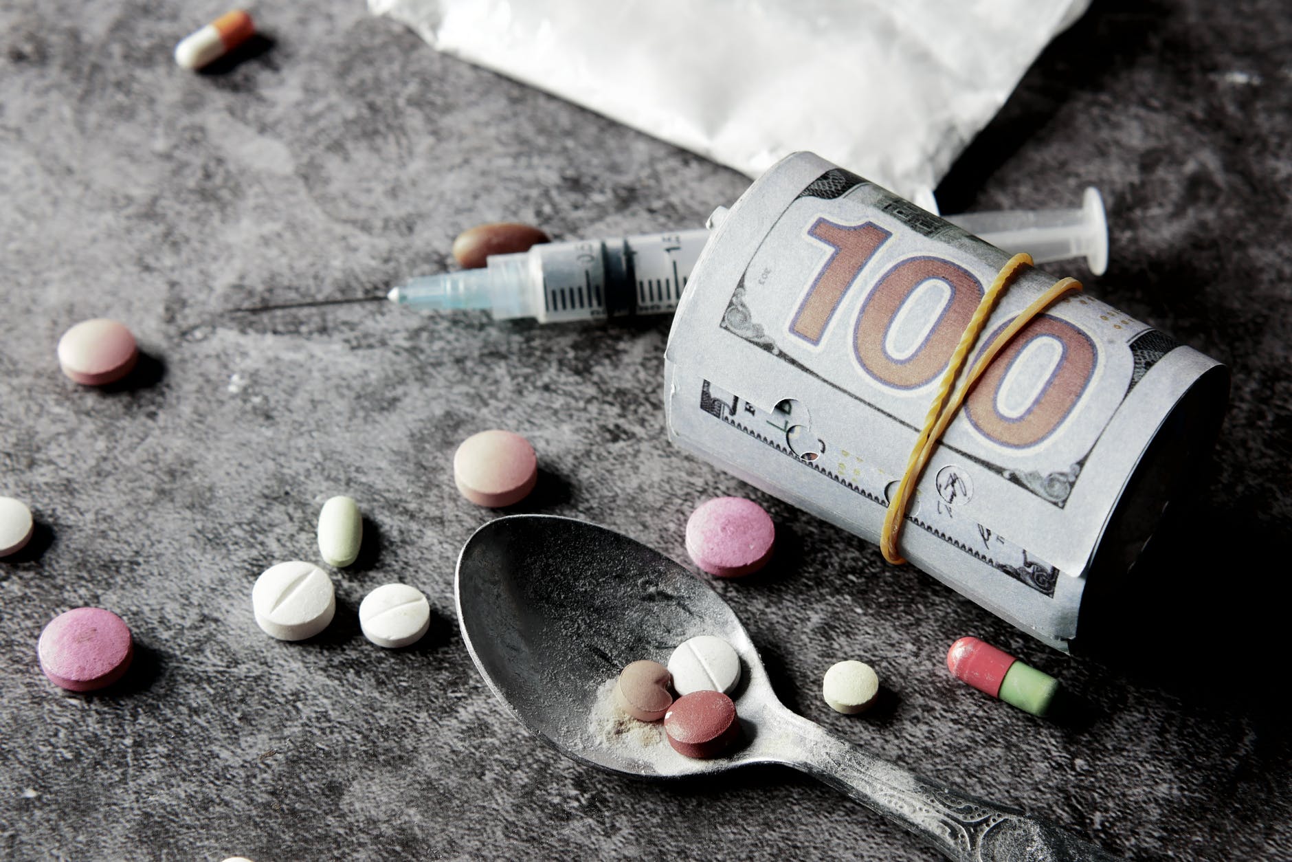 Sintomas de overdose: quais são e como tratar